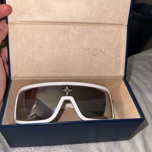 Authentic Louis Vuitton White Acetate Cyclone Sport Sunglasses